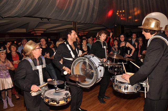 min 2011 03 08 mardi brass band 386